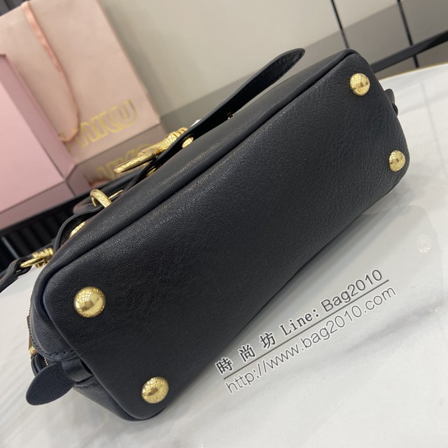 MIU MIU專櫃繆繆最新款爆款迷你號貝殼包手提女包 jh2668型號：5BP090，